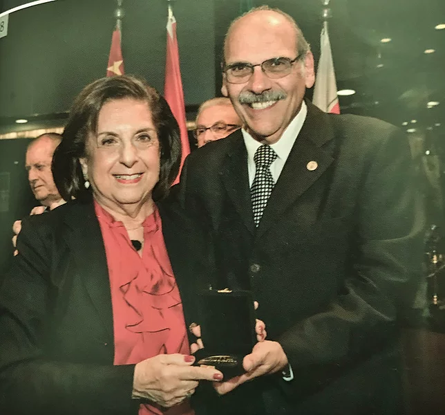 D. Nádira recebe homenagem no centenário do Club Sírio